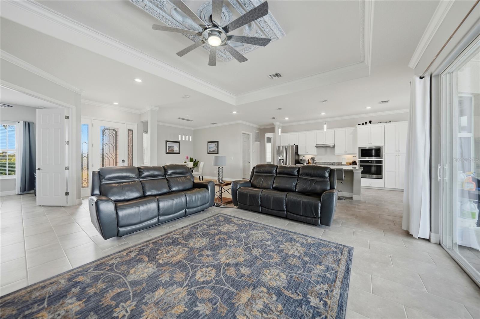 Image 11 of 41 For 15240 Spanish Point Drive