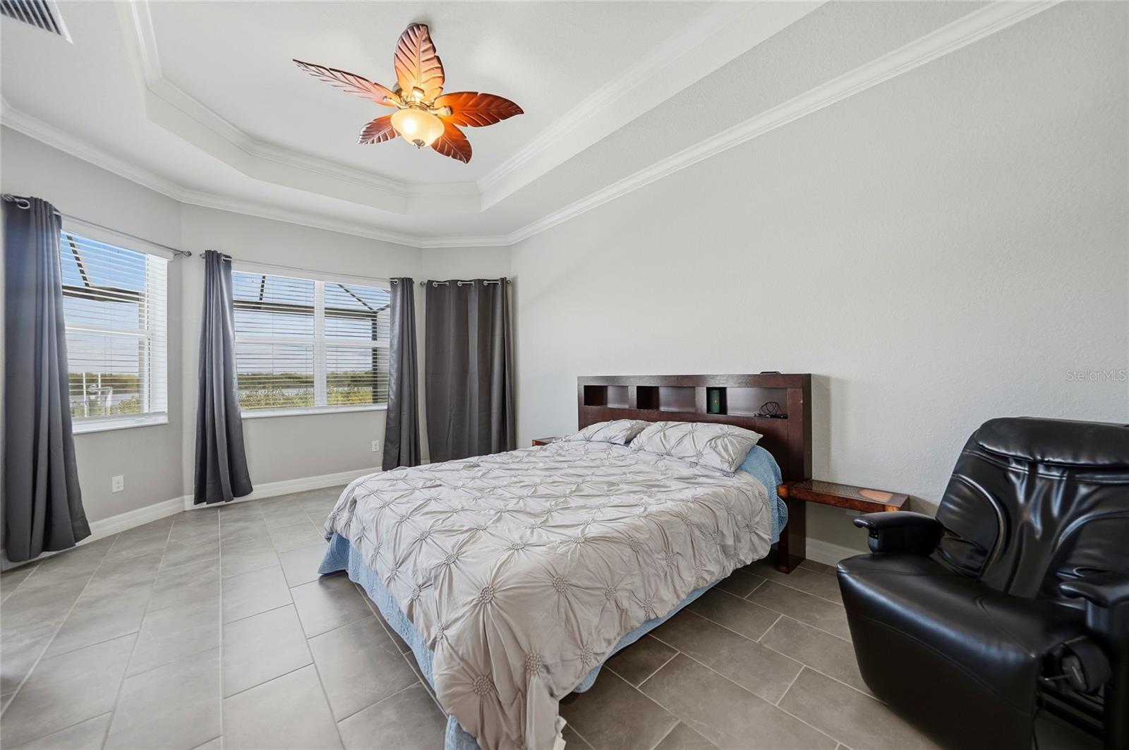 Image 17 of 41 For 15240 Spanish Point Drive