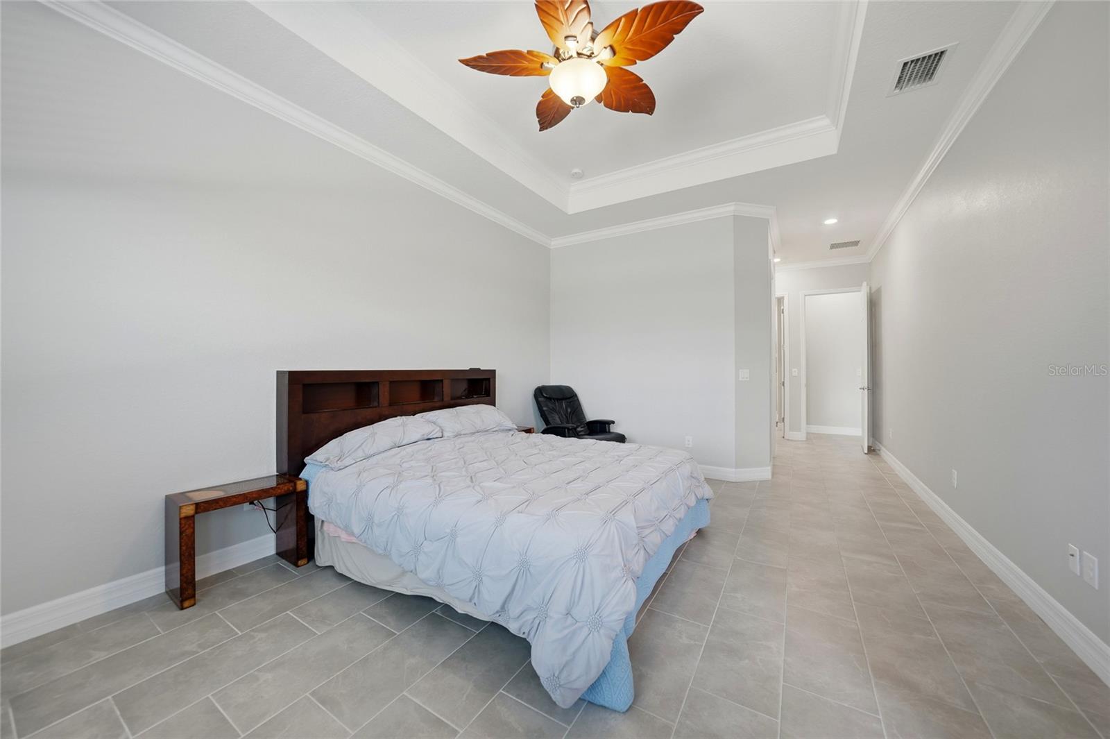 Image 19 of 41 For 15240 Spanish Point Drive