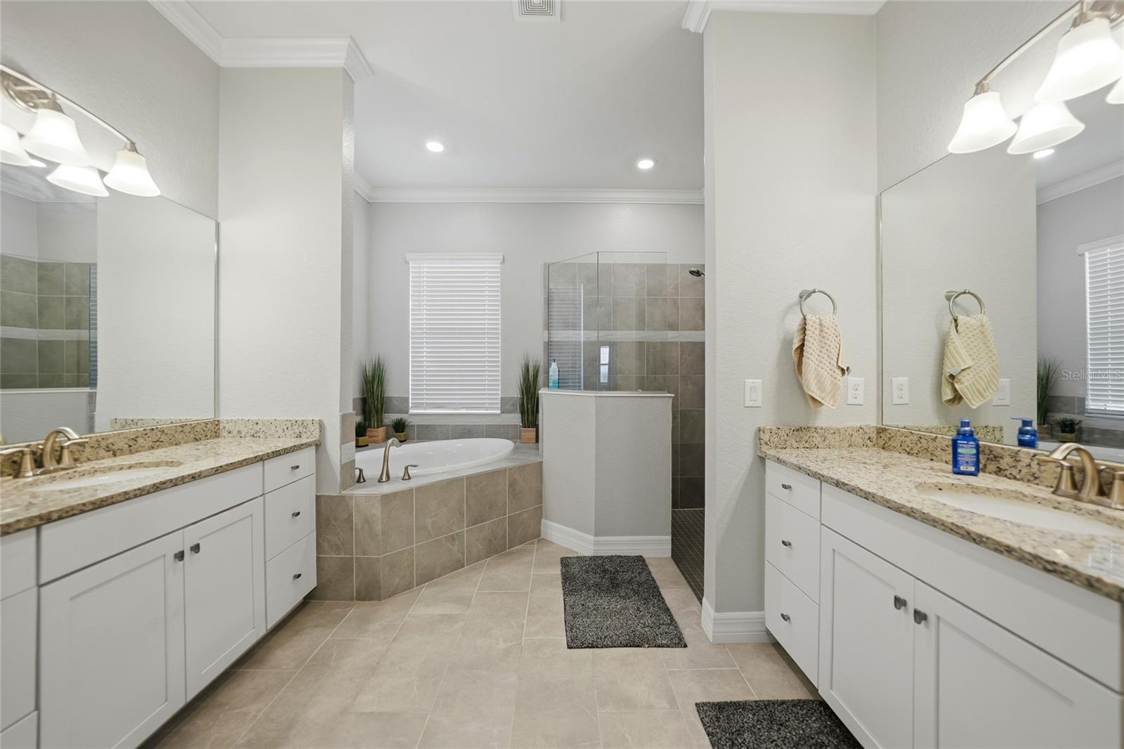 Image 20 of 41 For 15240 Spanish Point Drive