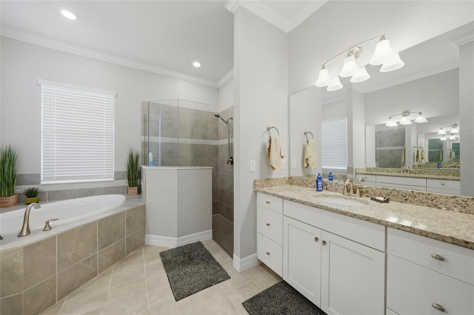 Image 21 of 41 For 15240 Spanish Point Drive