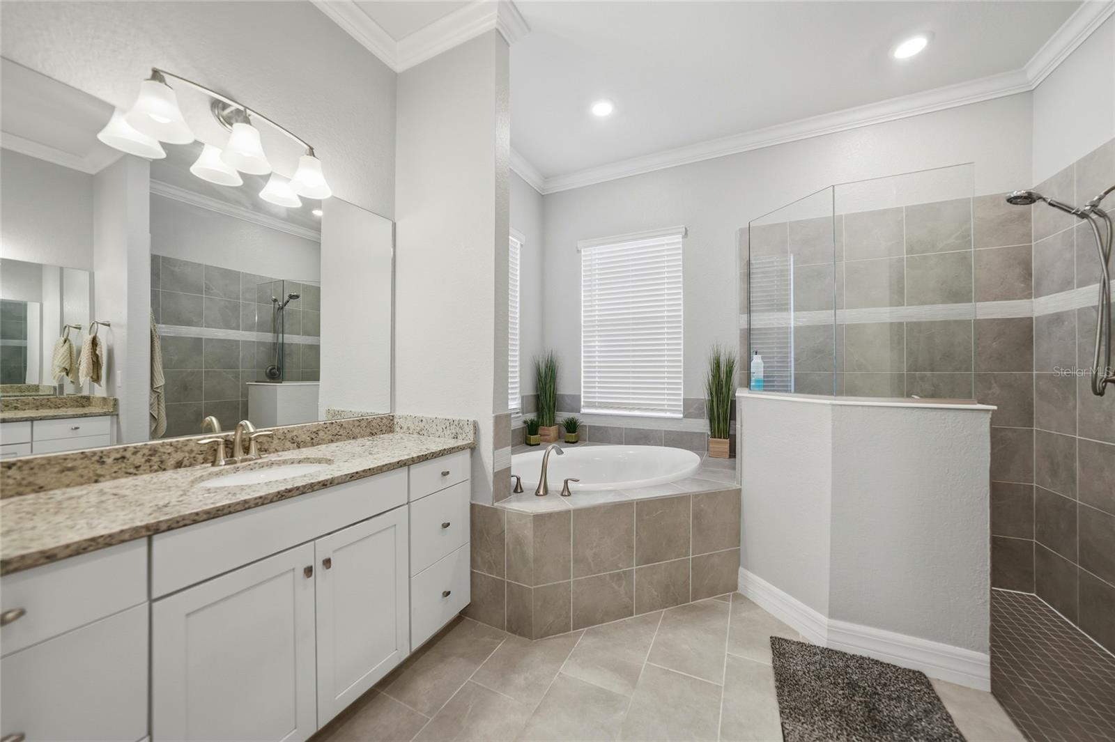 Image 22 of 41 For 15240 Spanish Point Drive