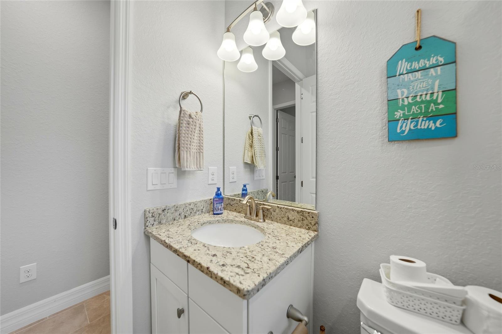 Image 26 of 41 For 15240 Spanish Point Drive