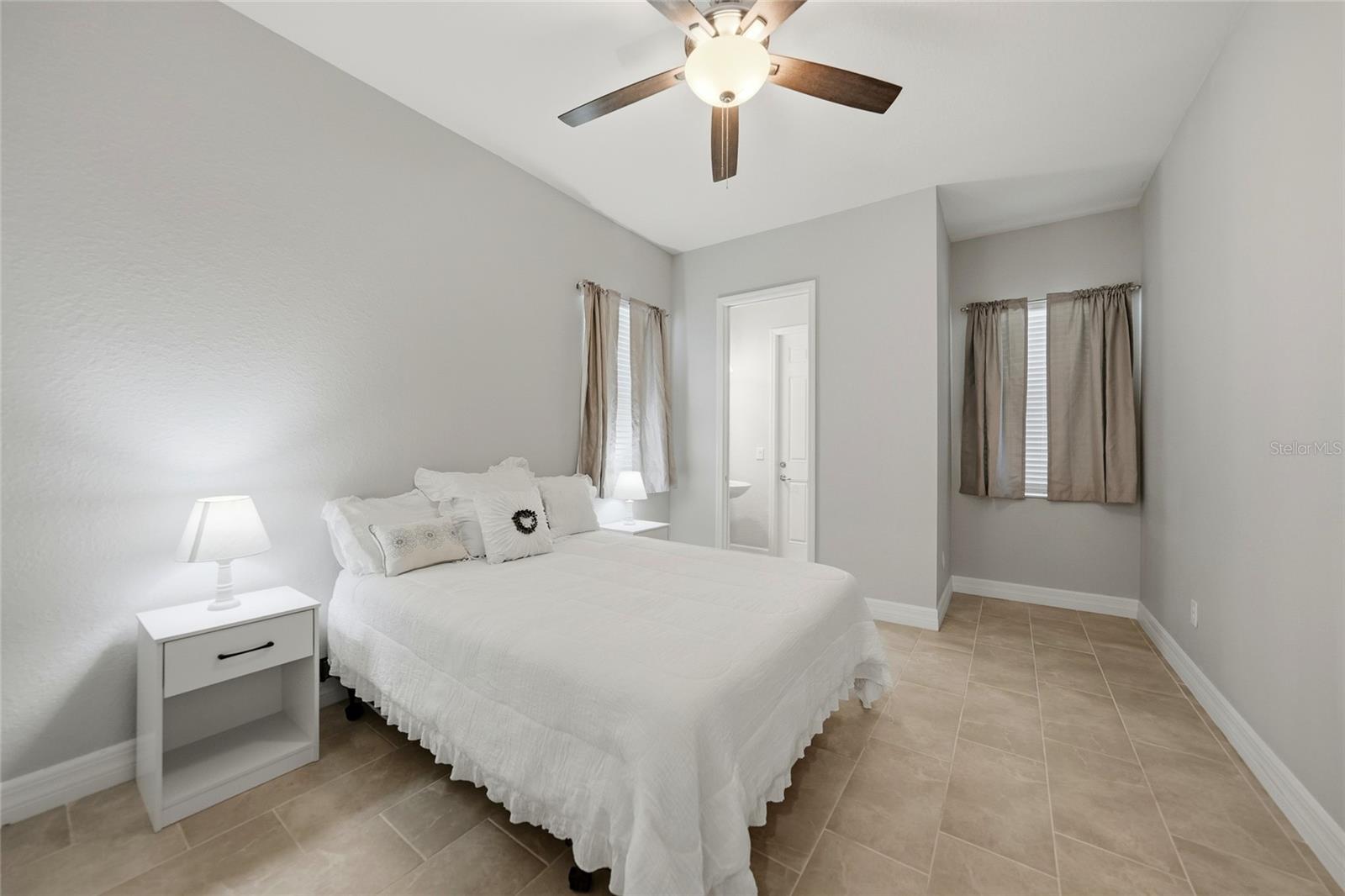 Image 28 of 41 For 15240 Spanish Point Drive