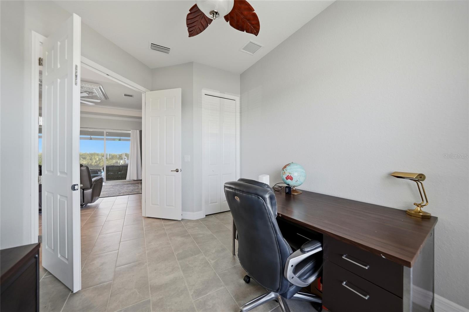 Image 9 of 41 For 15240 Spanish Point Drive