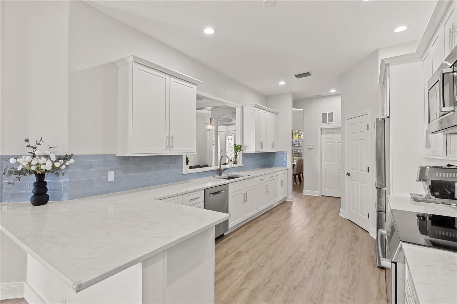 Image 16 of 49 For 2408 Silver Palm Road