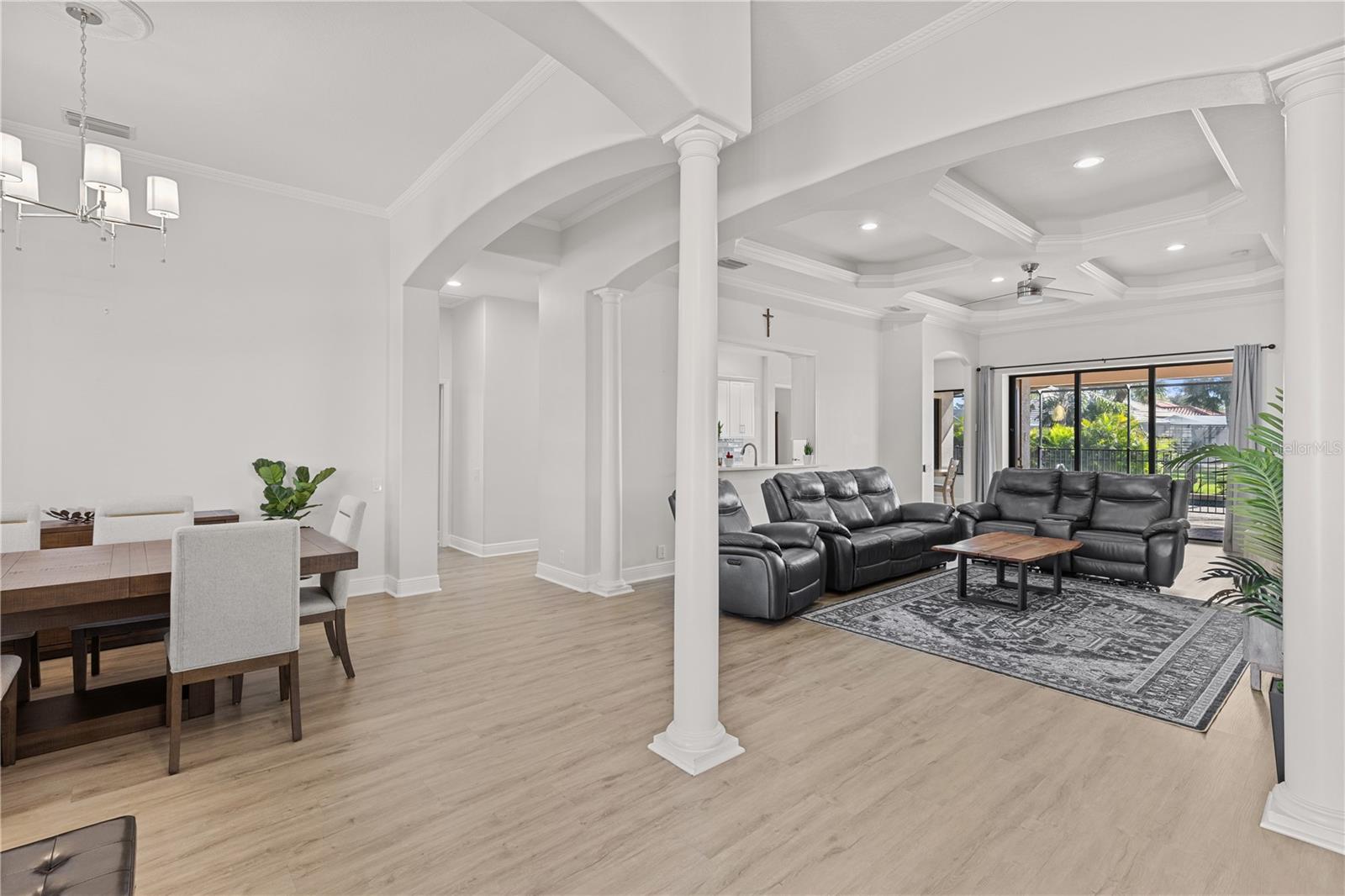 Image 9 of 49 For 2408 Silver Palm Road