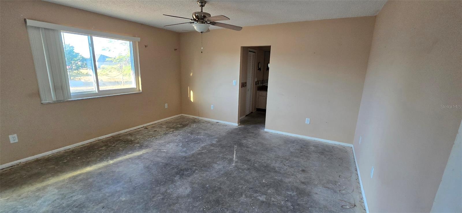 Image 6 of 11 For 26127 Constantine Road