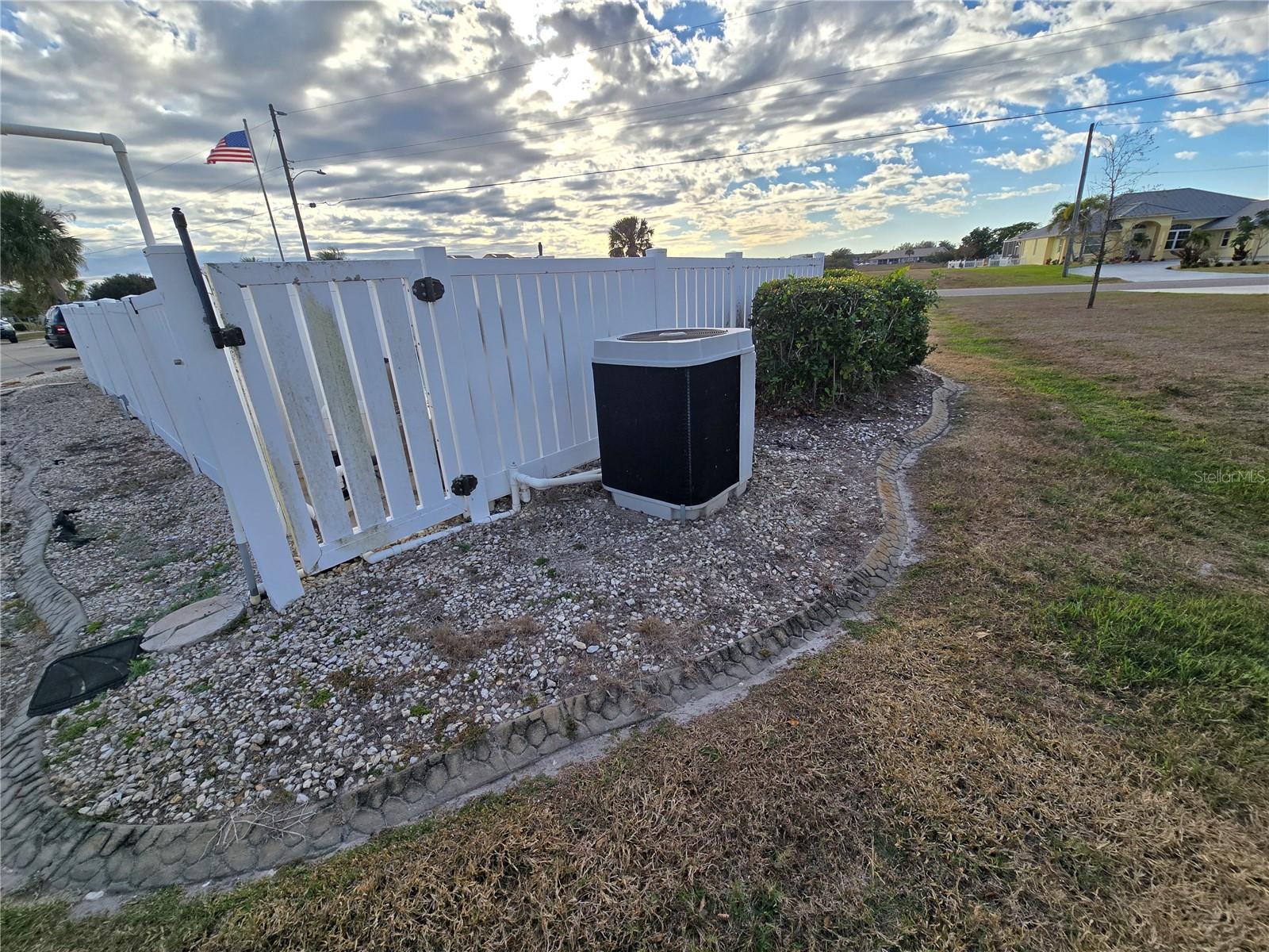 Image 31 of 33 For 1408 San Cristobal Avenue 6