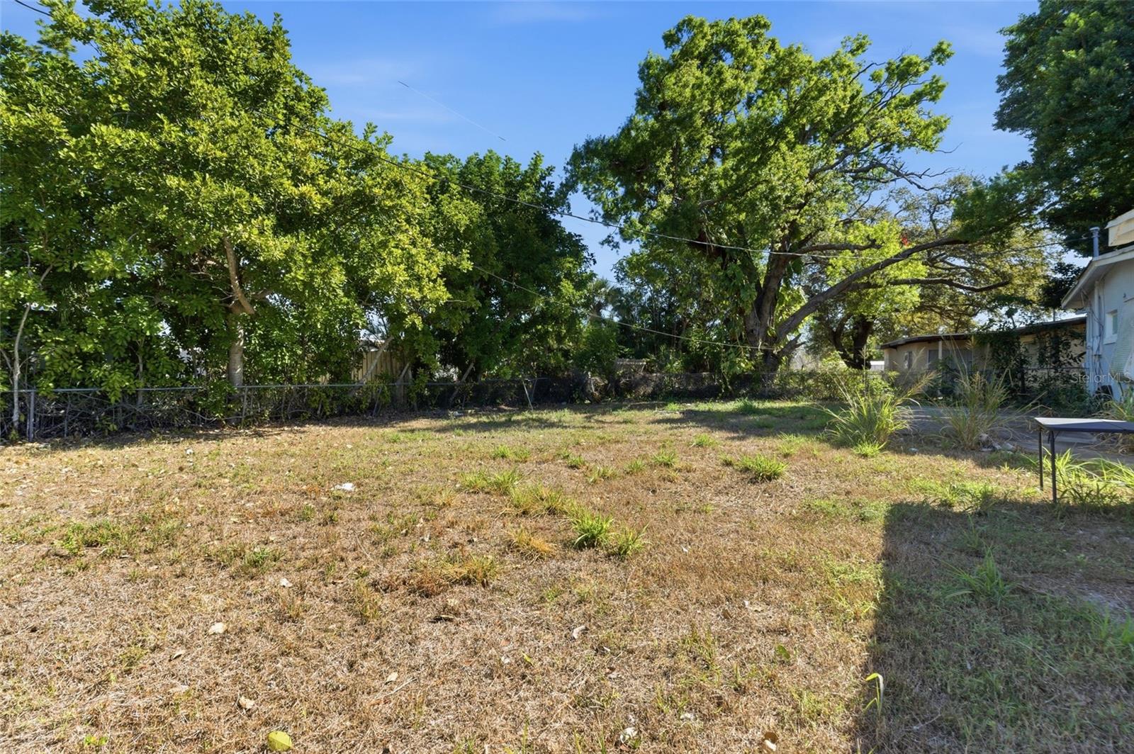 Image 21 of 23 For 3356 Lucerne Terrace