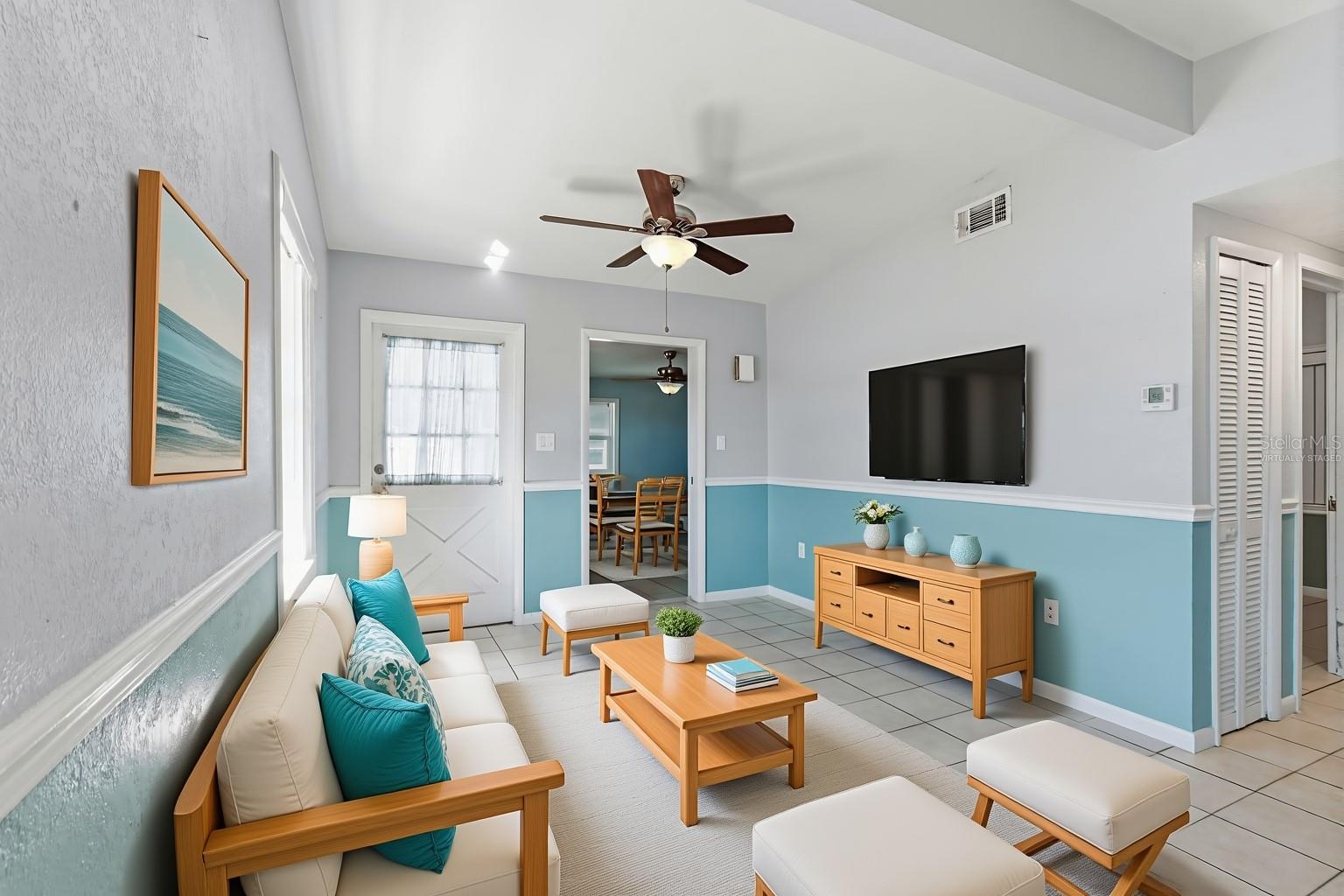 Image 3 of 23 For 3356 Lucerne Terrace