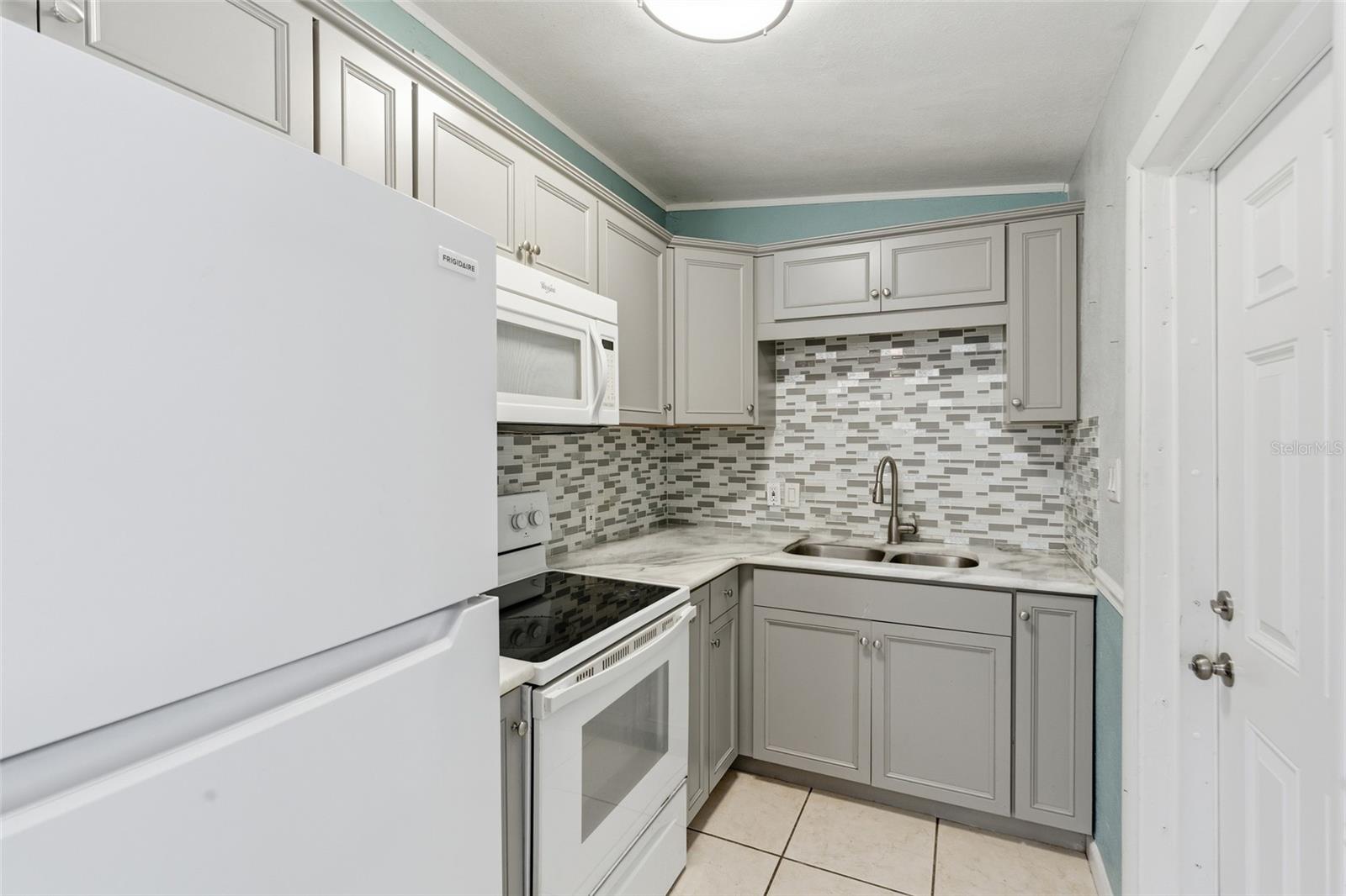 Image 7 of 23 For 3356 Lucerne Terrace