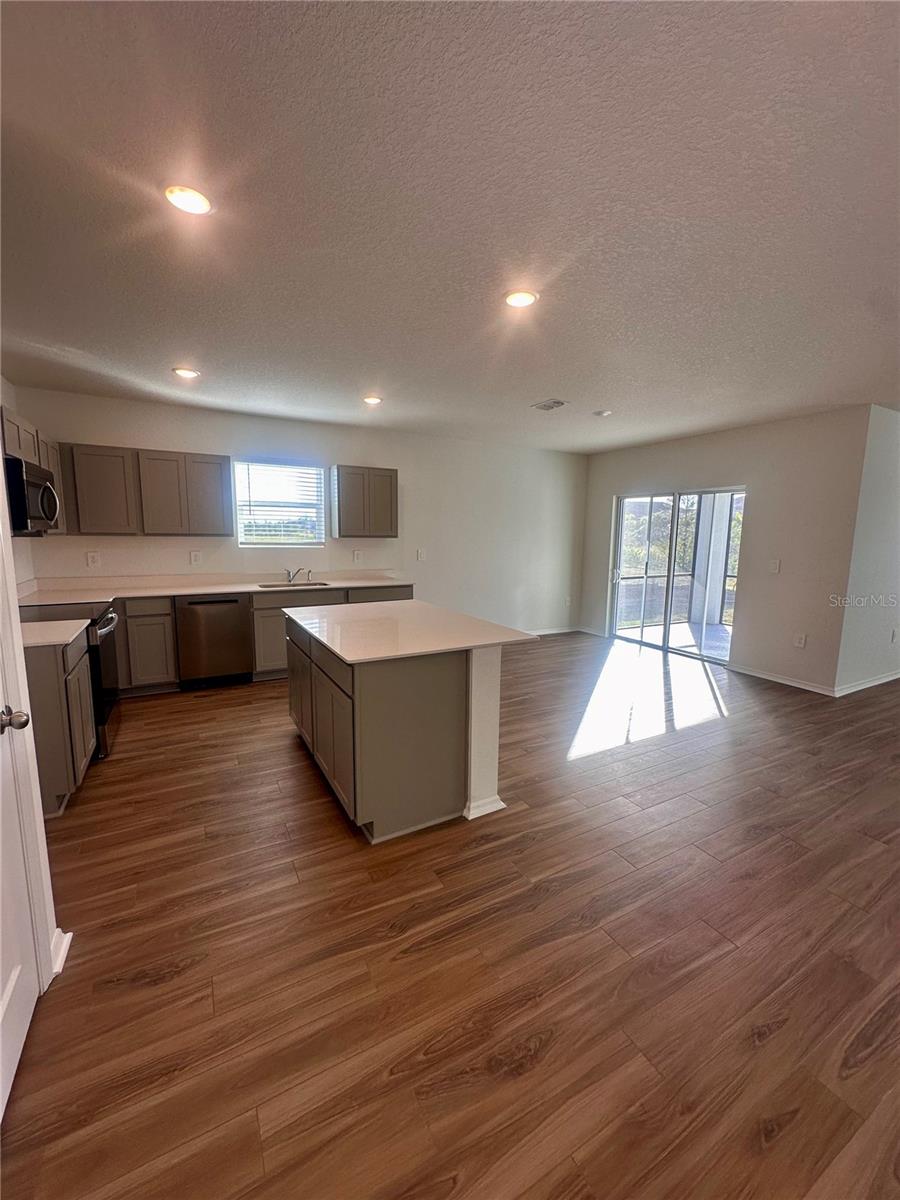 Image 2 of 9 For 4425 Boxelder Avenue