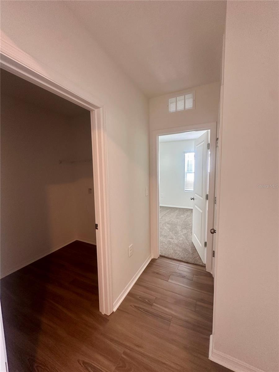 Image 3 of 9 For 4425 Boxelder Avenue