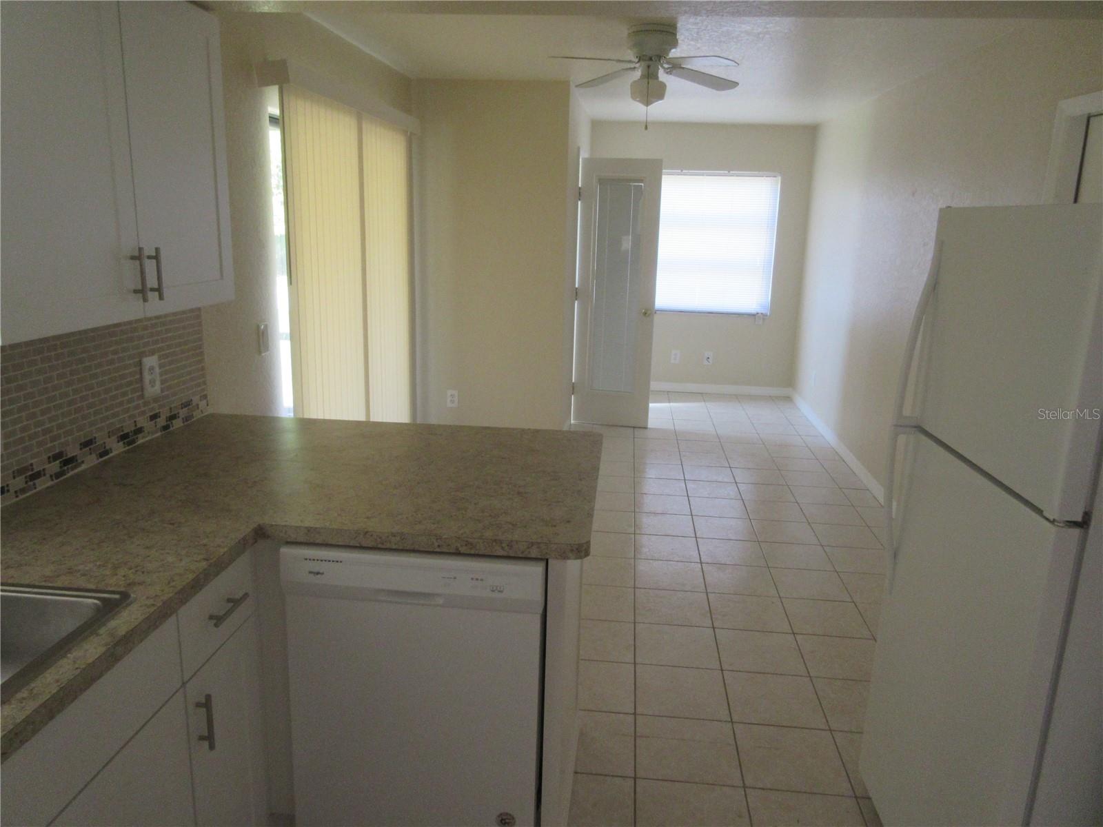 Image 5 of 9 For 979 Roseway Terrace Nw