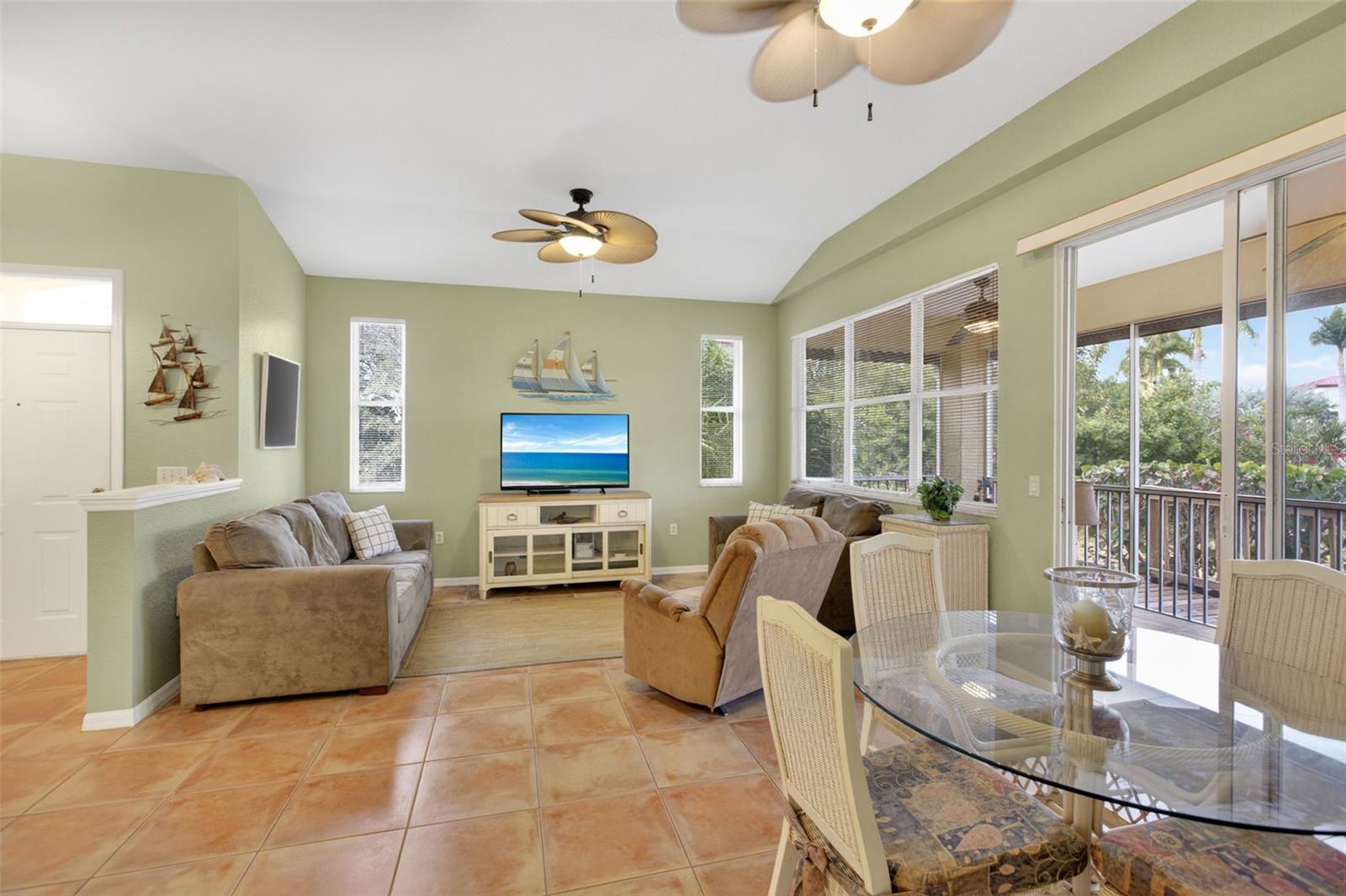 Image 11 of 45 For 3181 Matecumbe Key Road 31