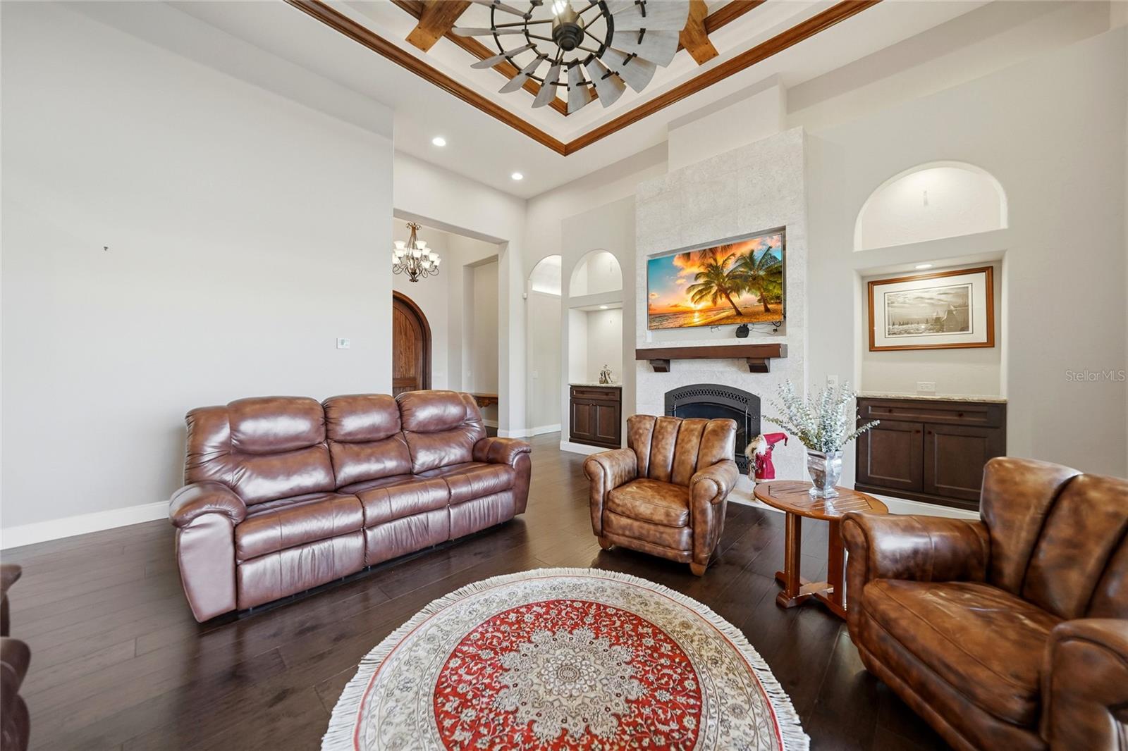 Image 15 of 76 For 166 Hibiscus Drive