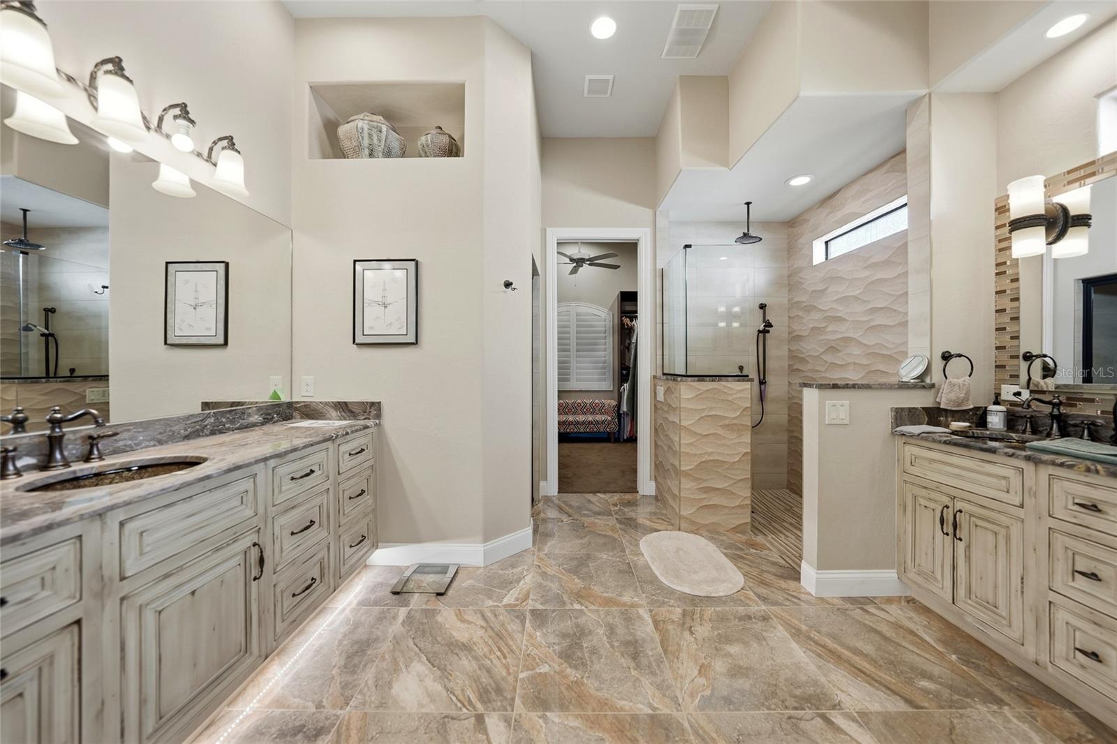 Image 28 of 76 For 166 Hibiscus Drive