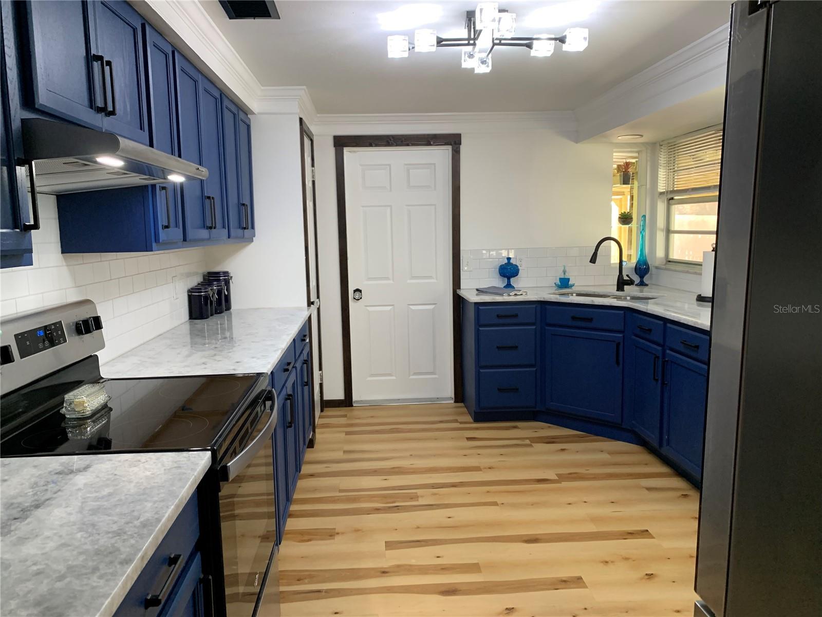 Image 13 of 39 For 5933 County Road 660