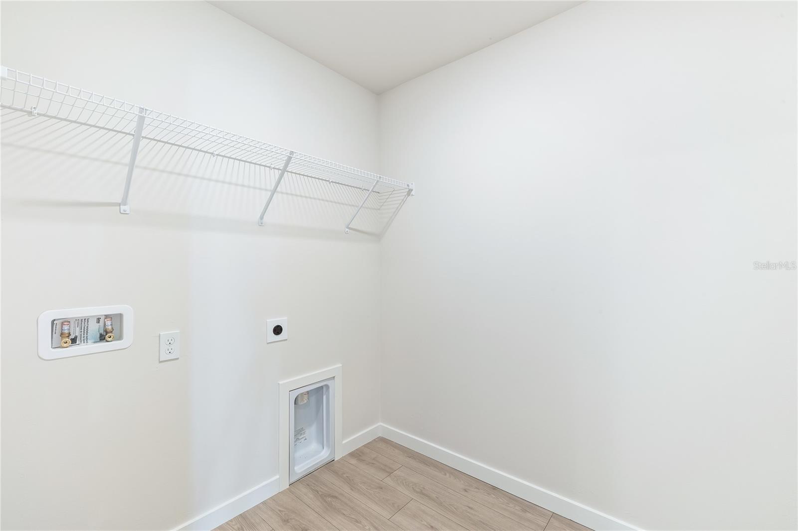 Image 15 of 21 For 5168 Schubert Trail