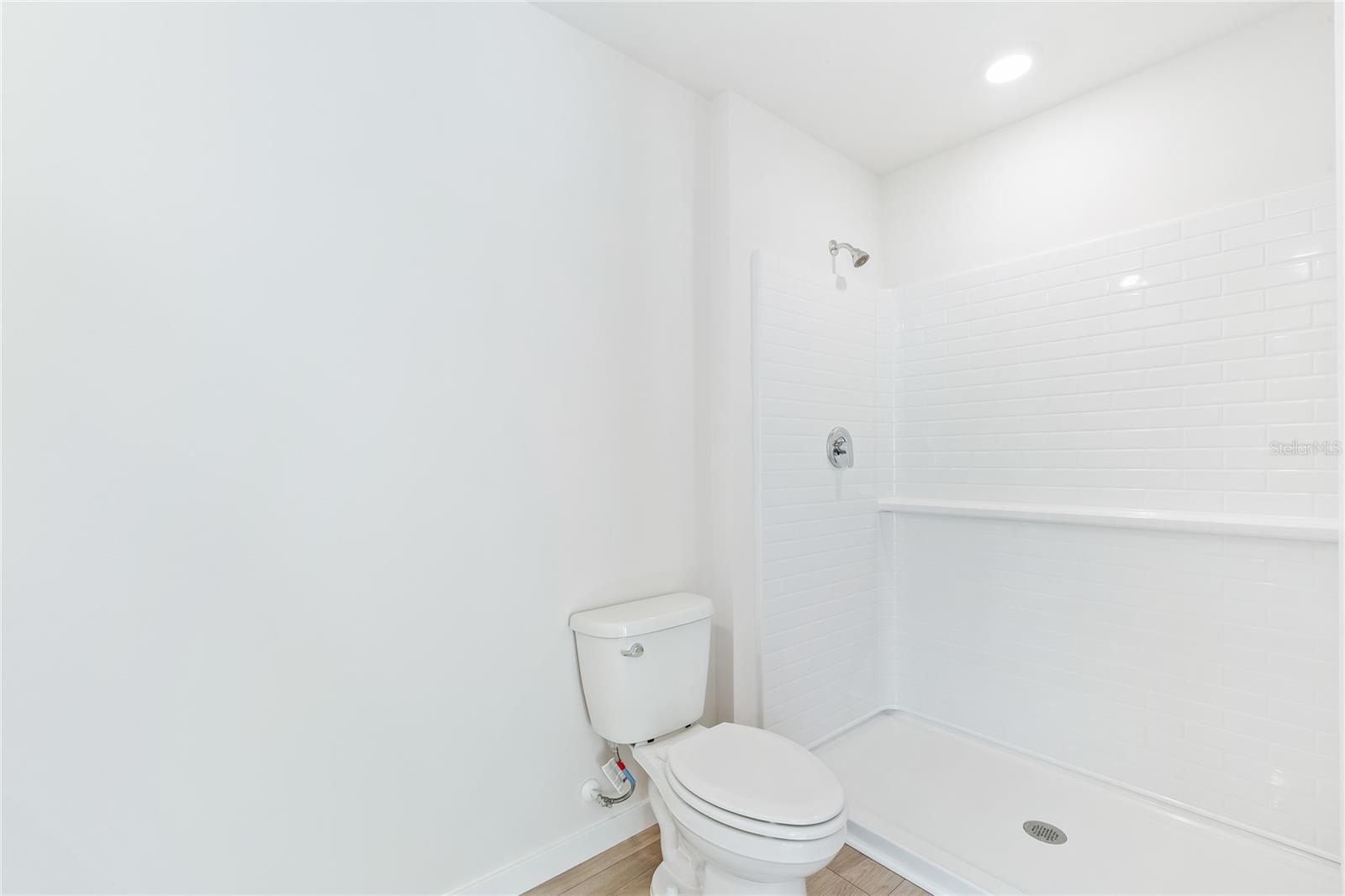 Image 18 of 21 For 5168 Schubert Trail