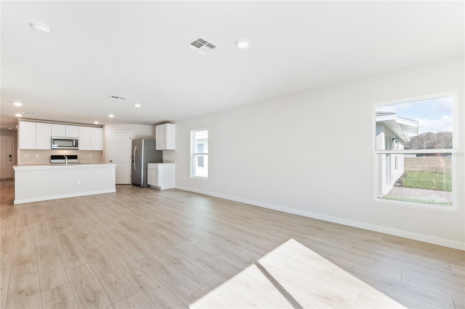 Image 4 of 21 For 5168 Schubert Trail