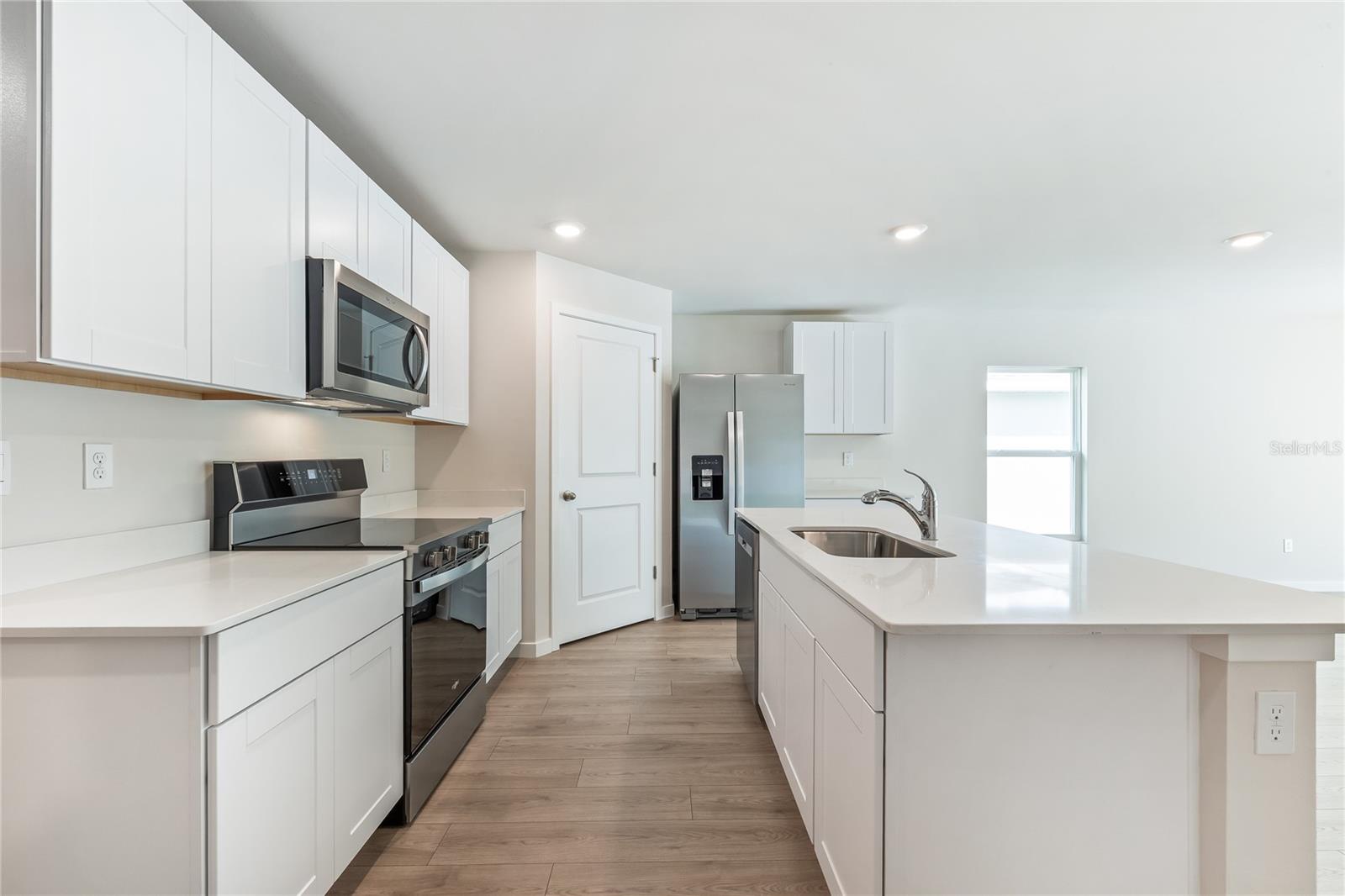 Image 6 of 21 For 5168 Schubert Trail