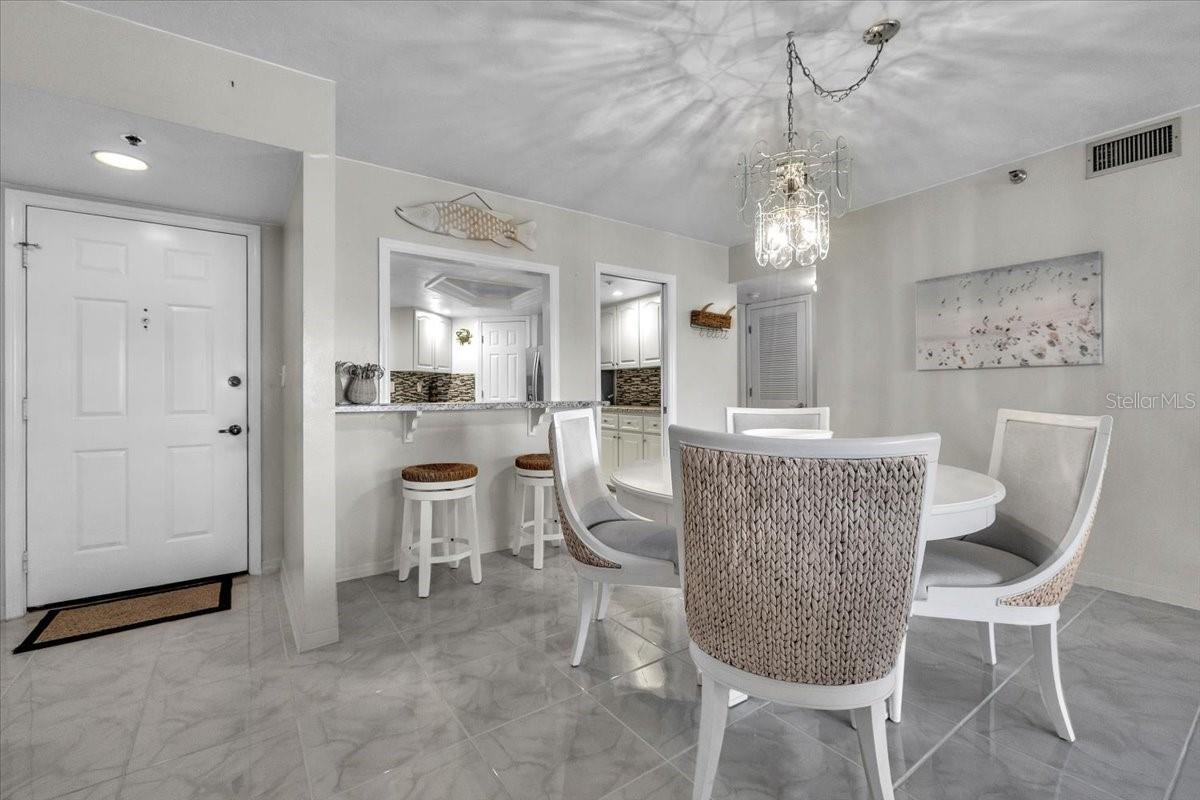 Image 17 of 47 For 23465 Harborview Road 624