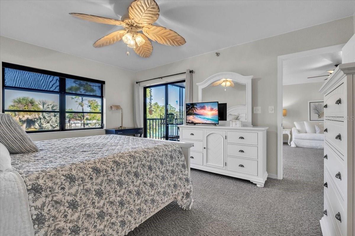 Image 19 of 47 For 23465 Harborview Road 624