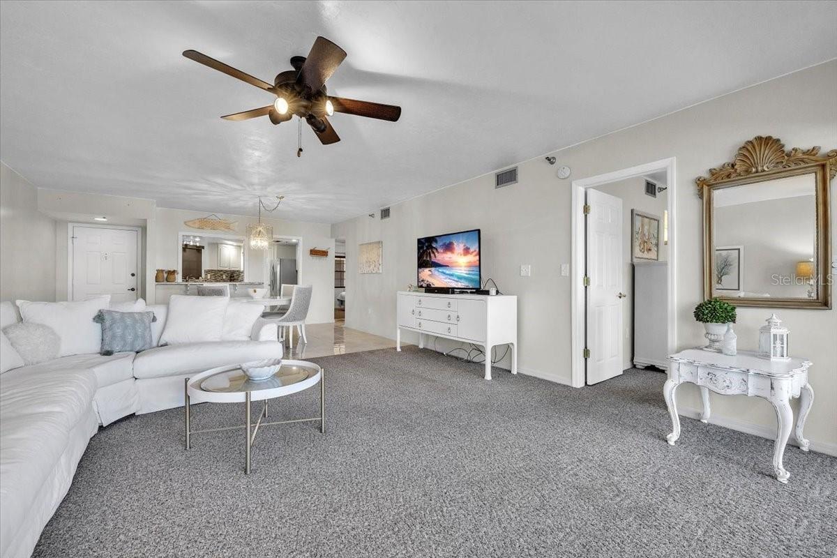 Image 8 of 47 For 23465 Harborview Road 624