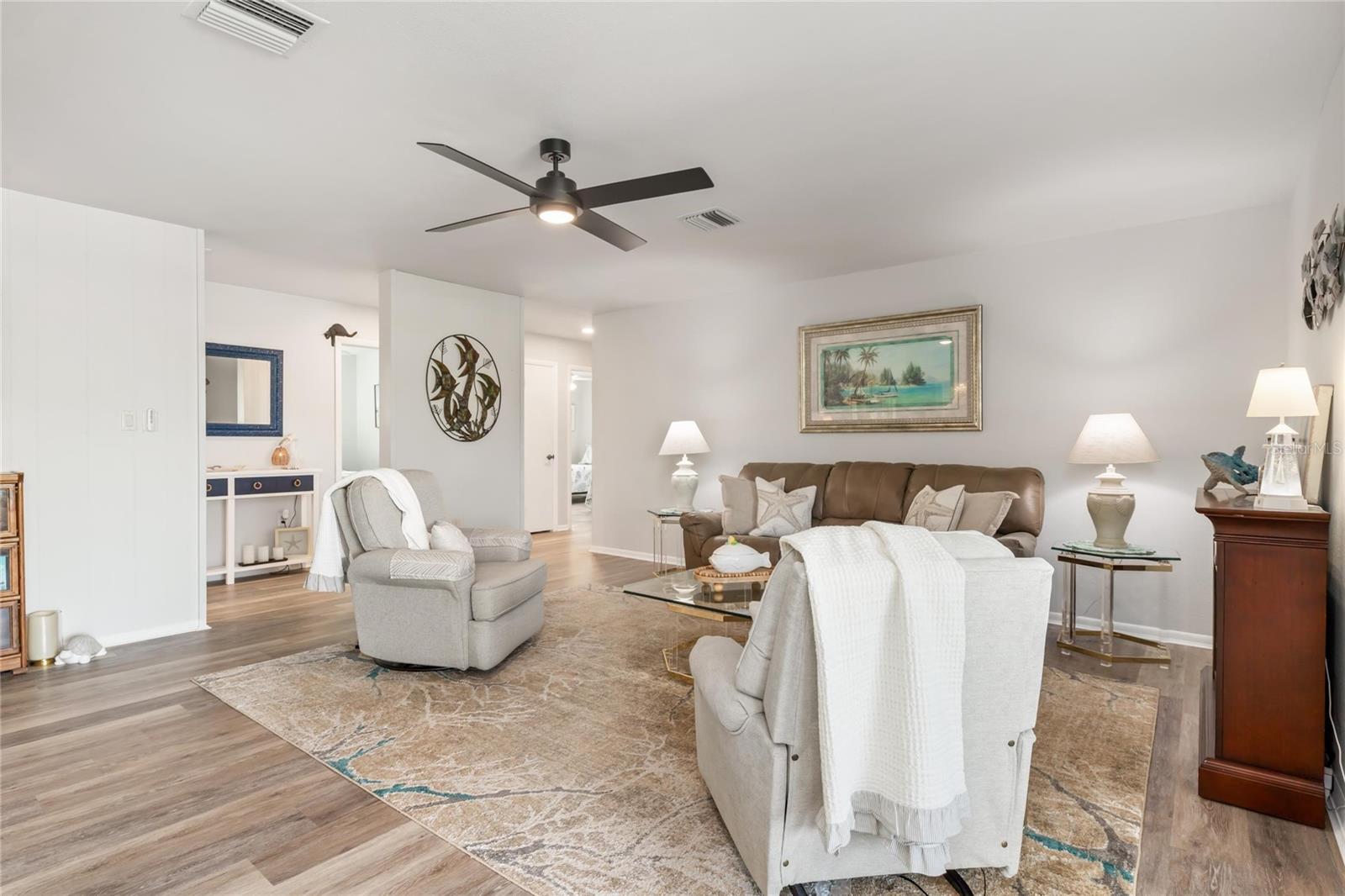 Image 5 of 40 For 774 Spring Lake Boulevard Nw