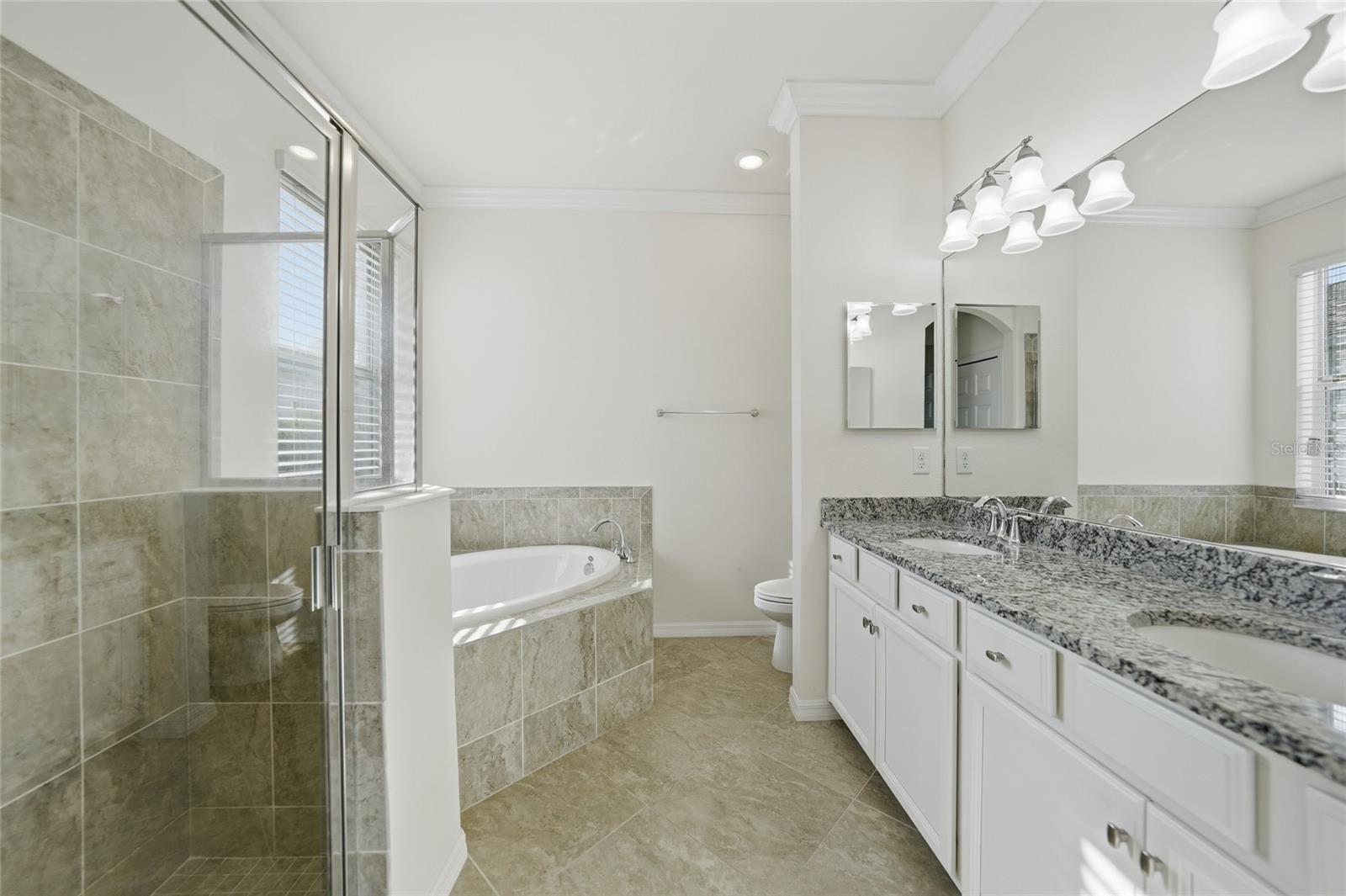 Image 21 of 53 For 17884 Wayside Bend