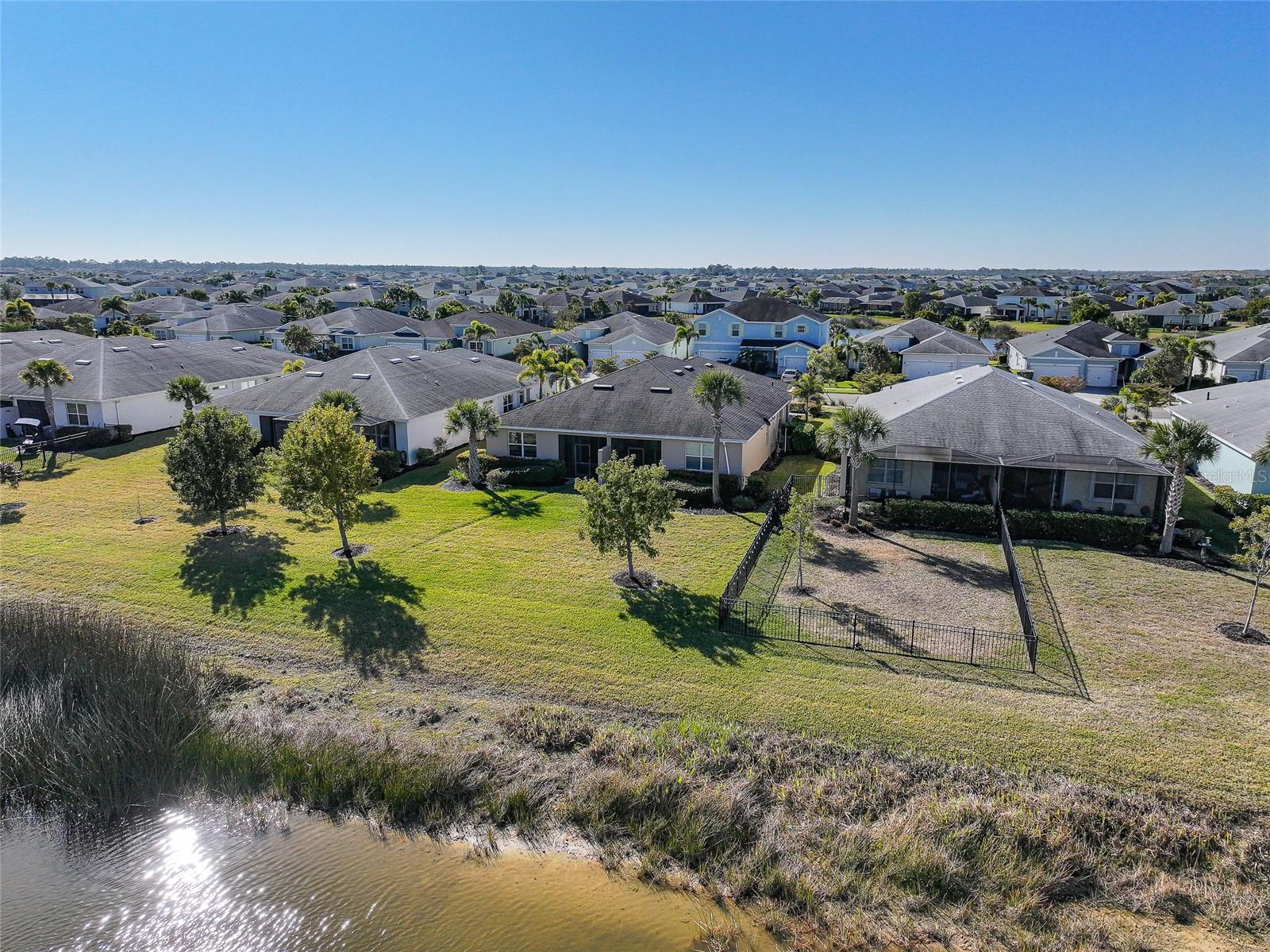 Image 37 of 53 For 17884 Wayside Bend