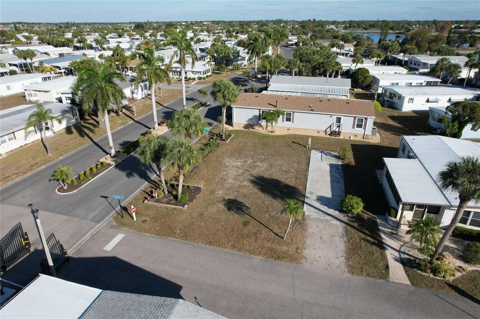 Image 8 of 28 For 2100 Kings Highway 28
