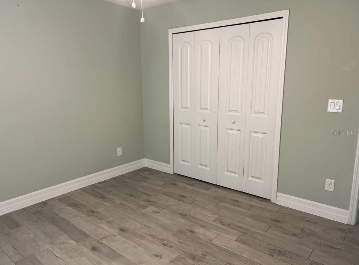 Image 11 of 17 For 9438 Fruitland Avenue