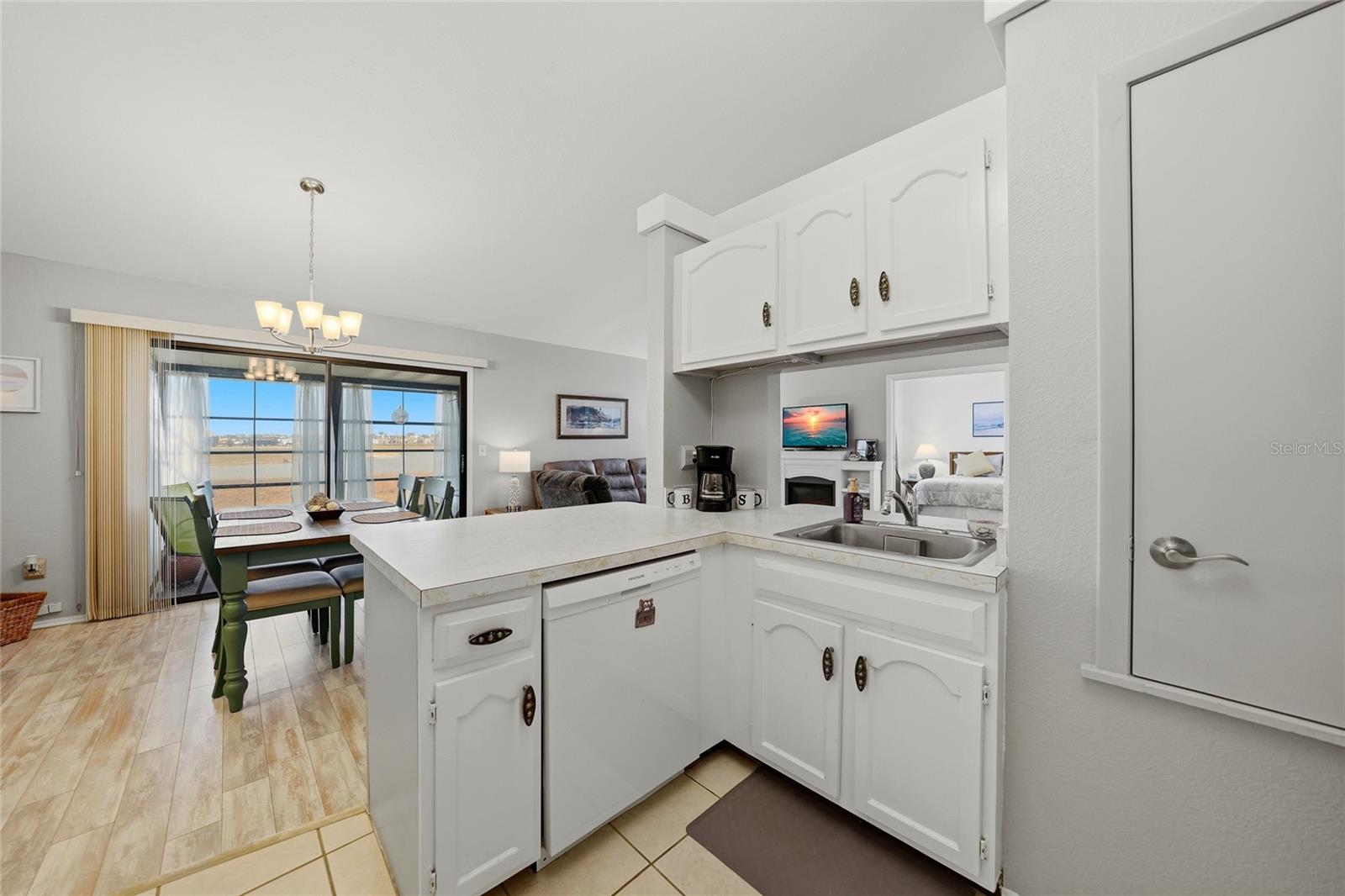 Image 15 of 34 For 5701 Mashie Circle 1