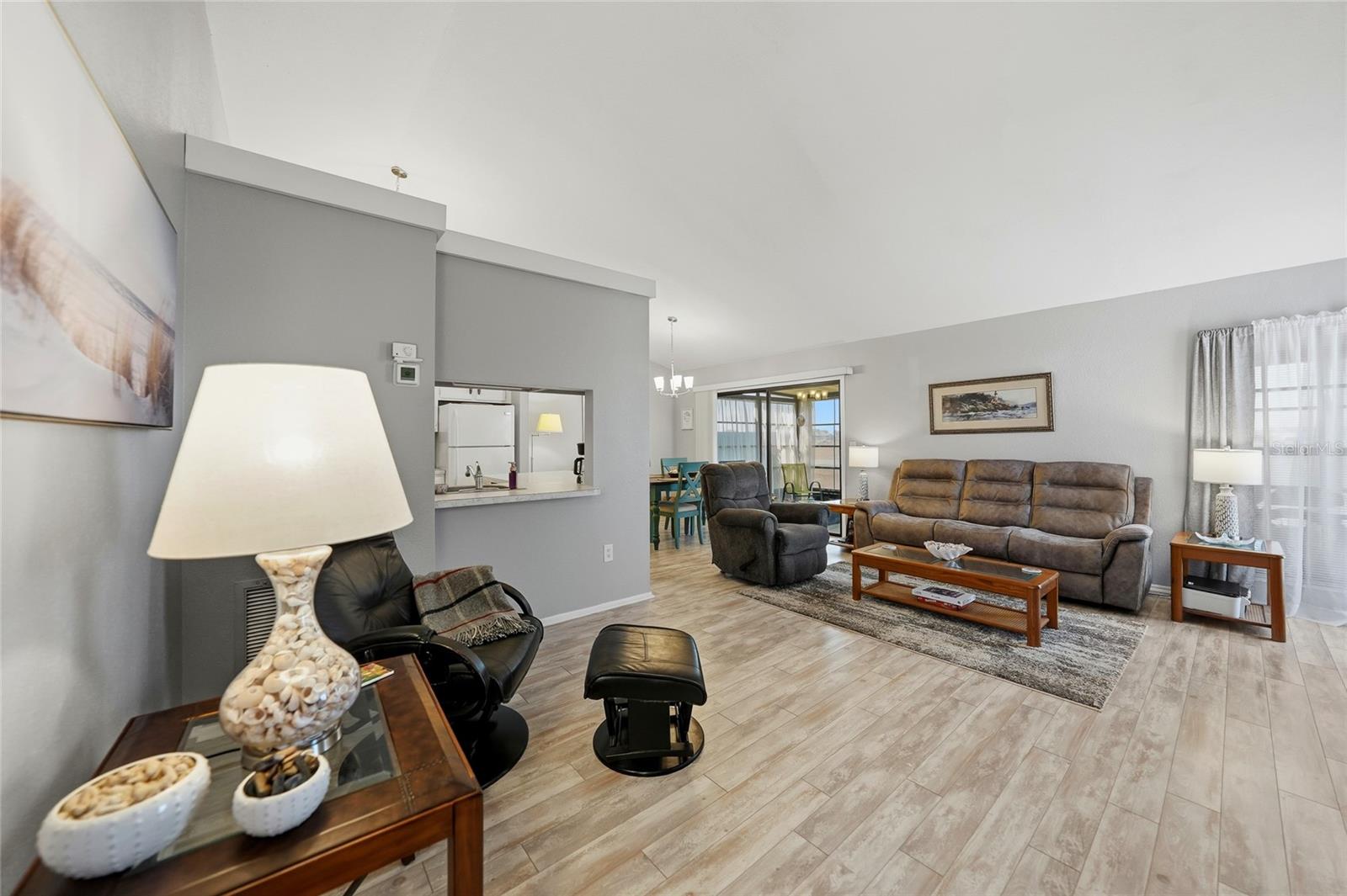 Image 4 of 34 For 5701 Mashie Circle 1