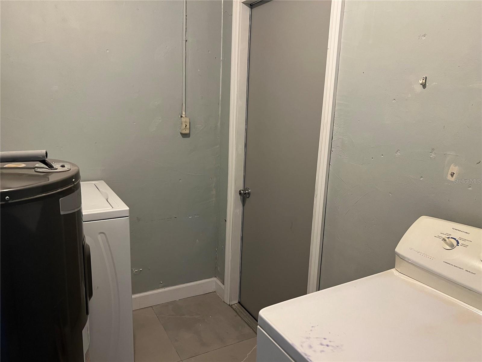 Image 12 of 14 For 21130 Gladis Avenue