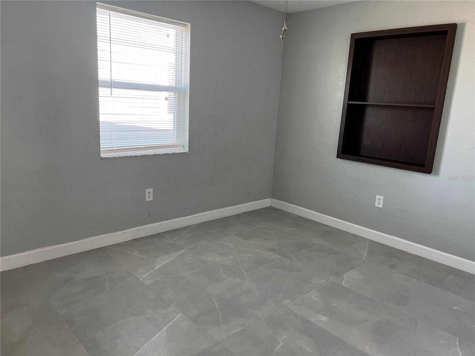 Image 9 of 14 For 21130 Gladis Avenue