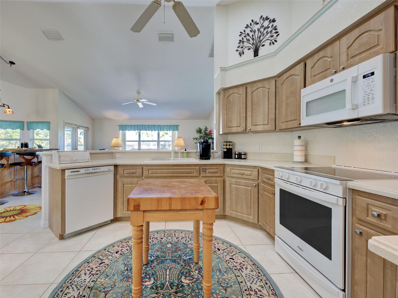 Image 30 of 81 For 77 Medalist Road