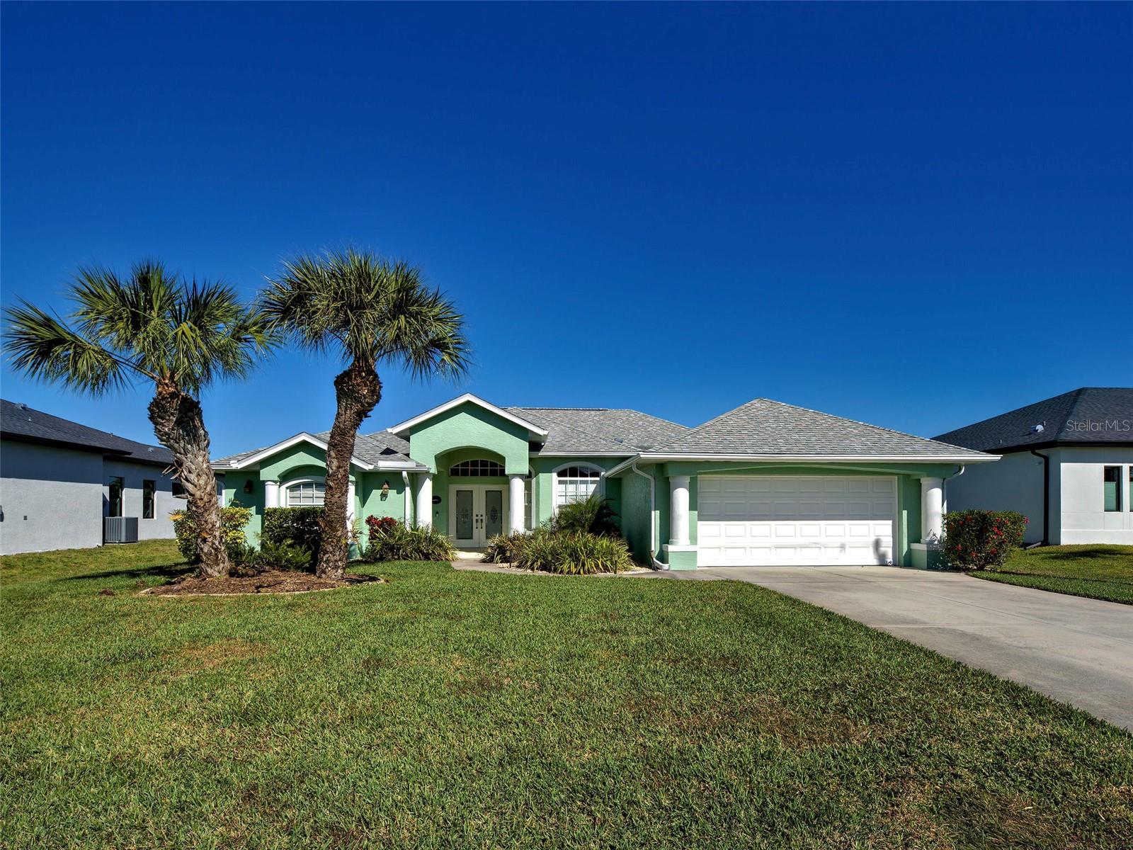 Image 4 of 81 For 77 Medalist Road