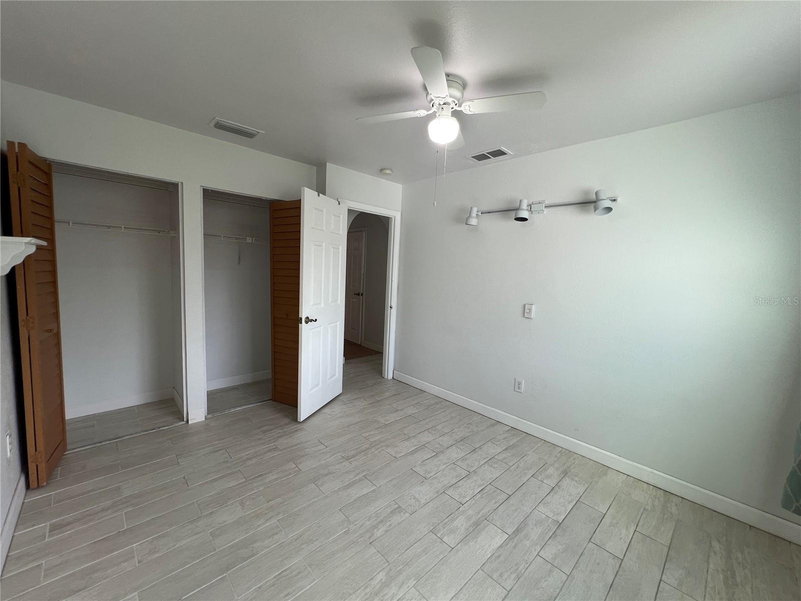 Image 25 of 53 For 5383 Trekell Street