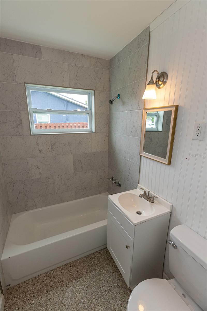 Image 12 of 14 For 21043 Bersell Avenue