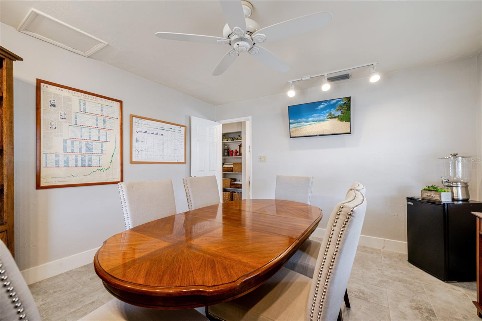 Image 13 of 38 For 164 Pondella Road