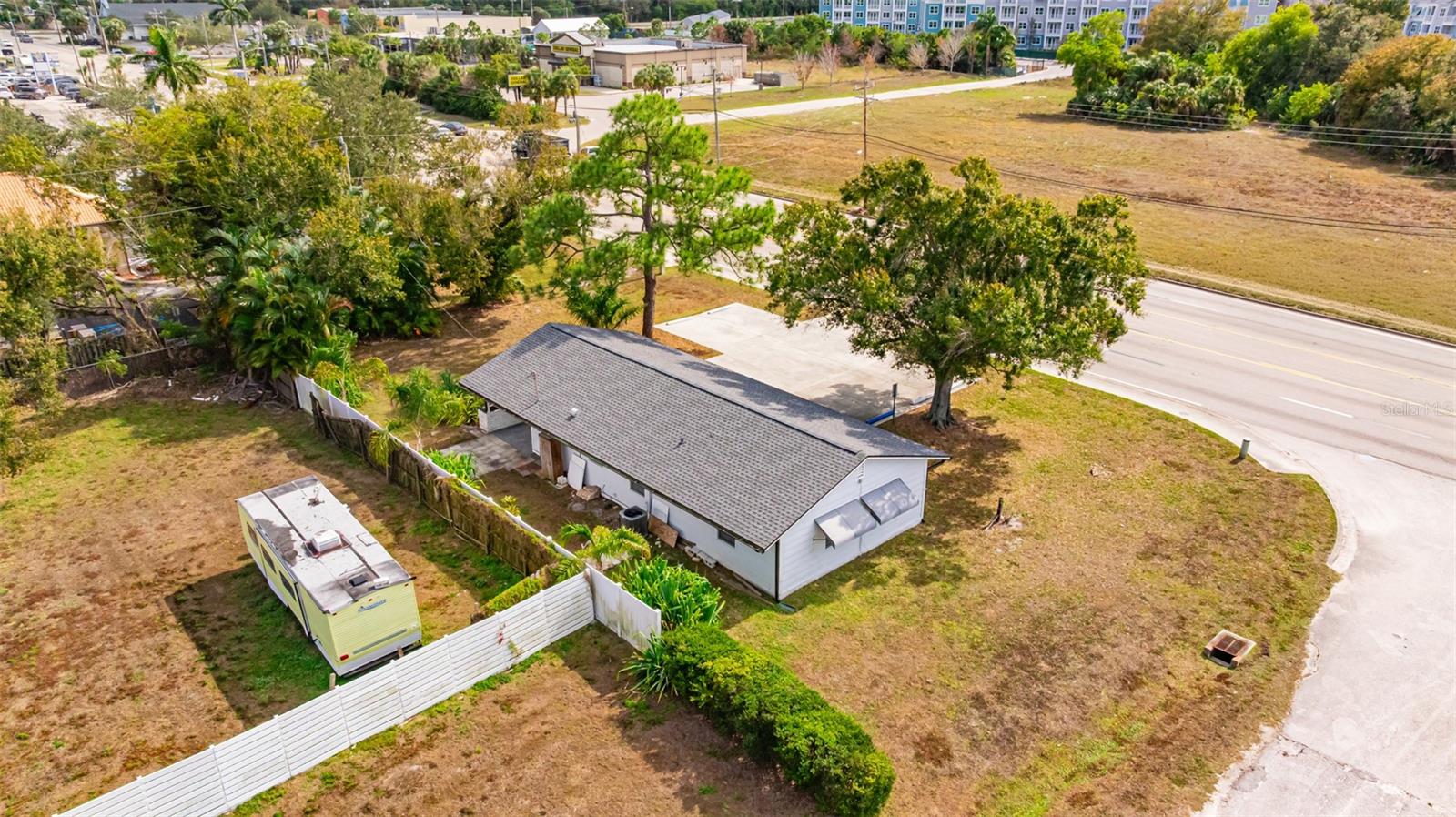 Image 29 of 38 For 164 Pondella Road