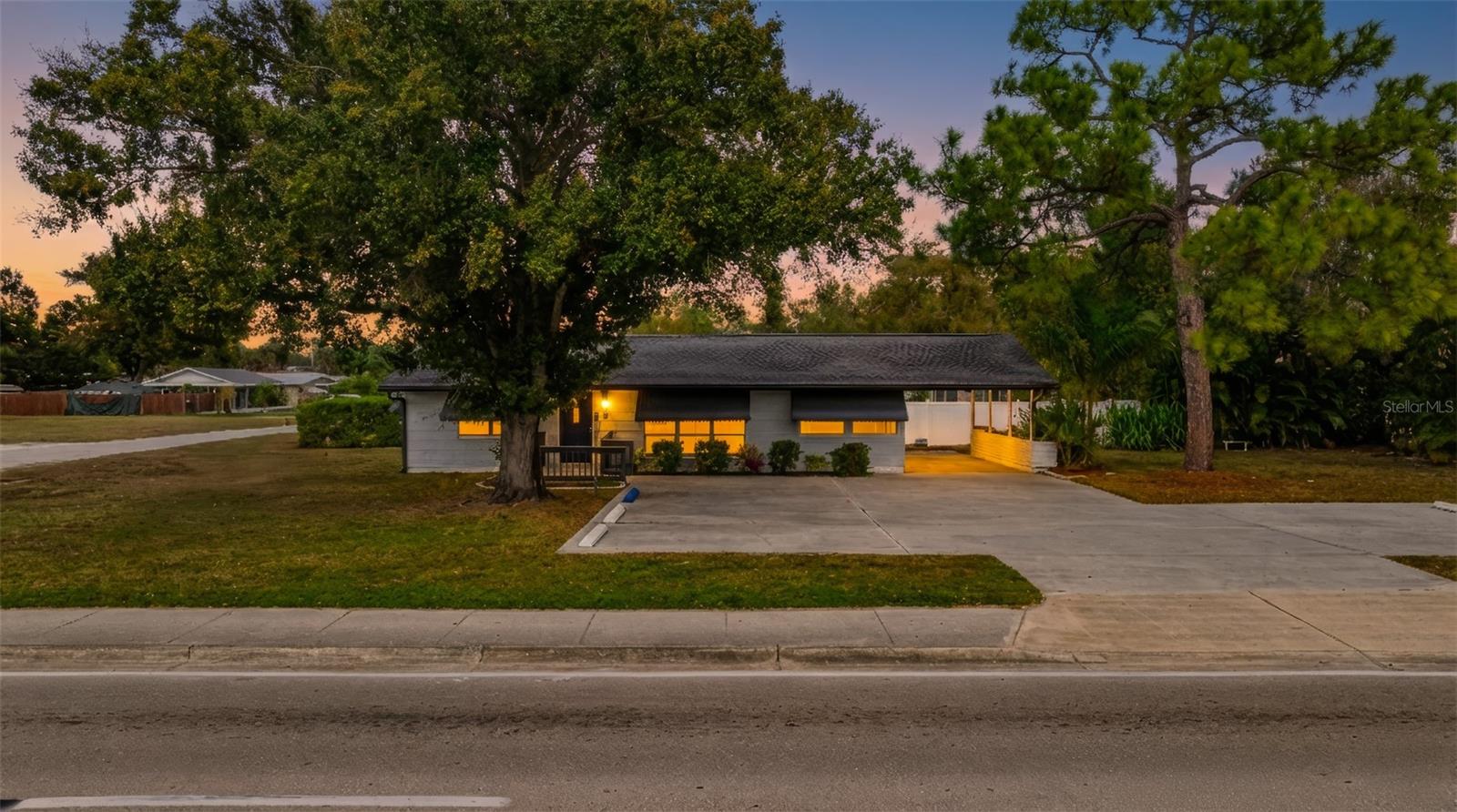 Image 4 of 38 For 164 Pondella Road