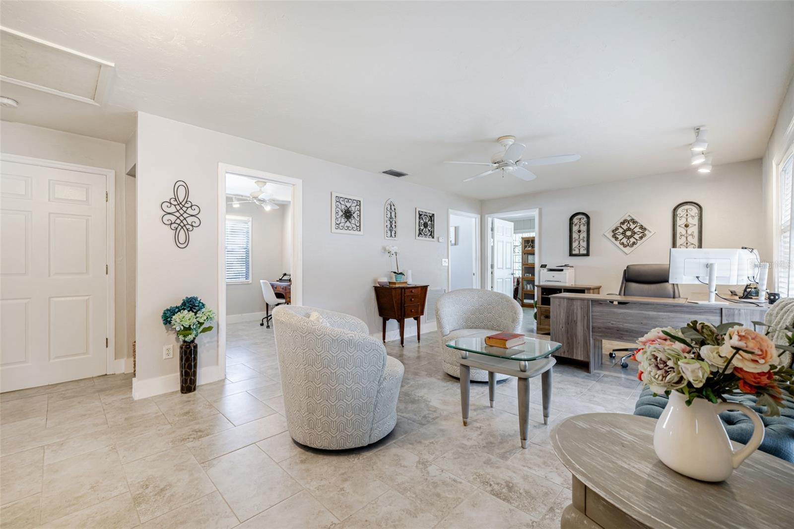 Image 8 of 38 For 164 Pondella Road