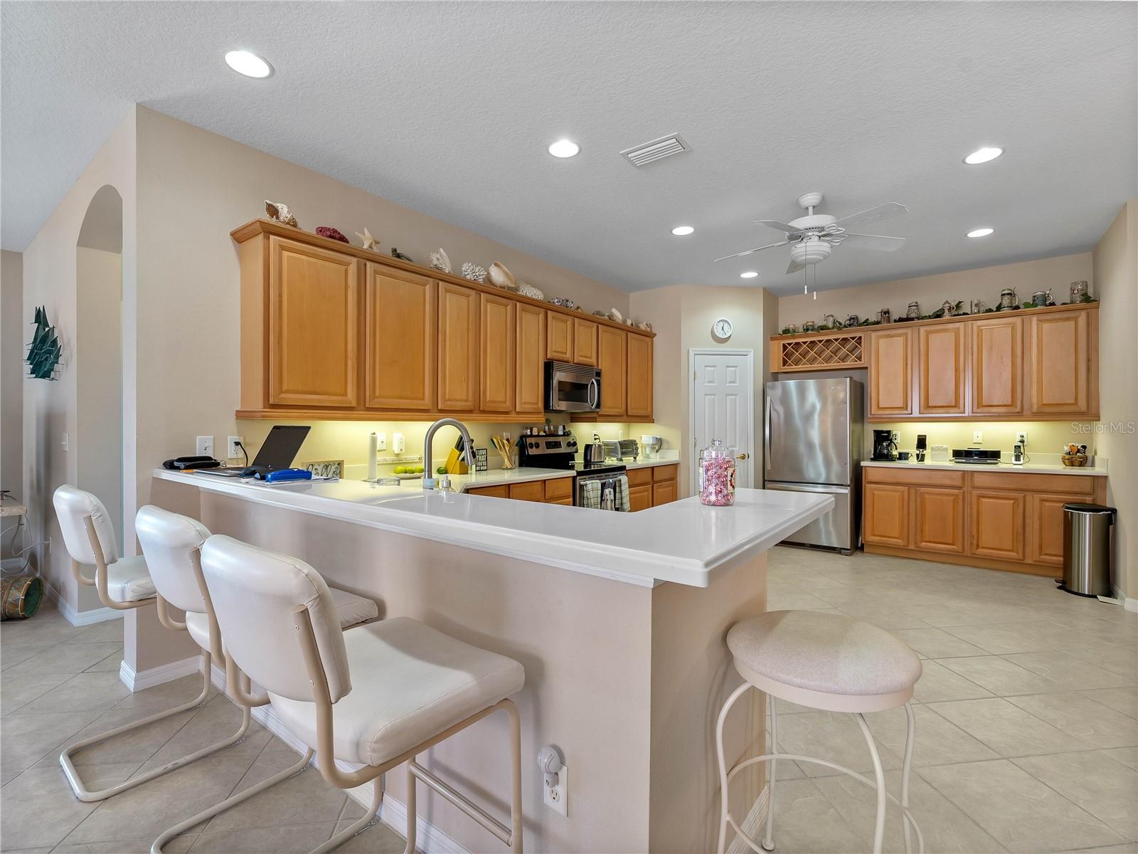 Image 10 of 49 For 4172 Lenox Boulevard