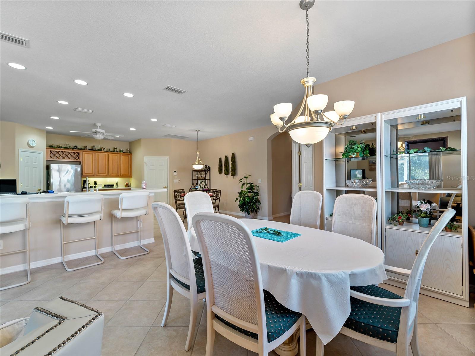 Image 15 of 49 For 4172 Lenox Boulevard