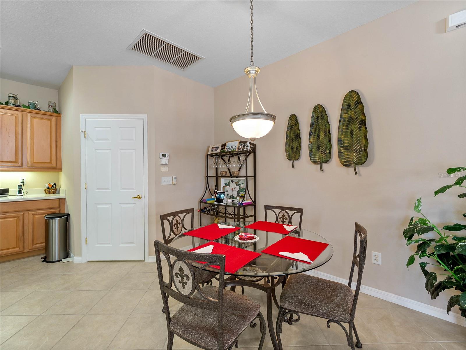 Image 9 of 49 For 4172 Lenox Boulevard